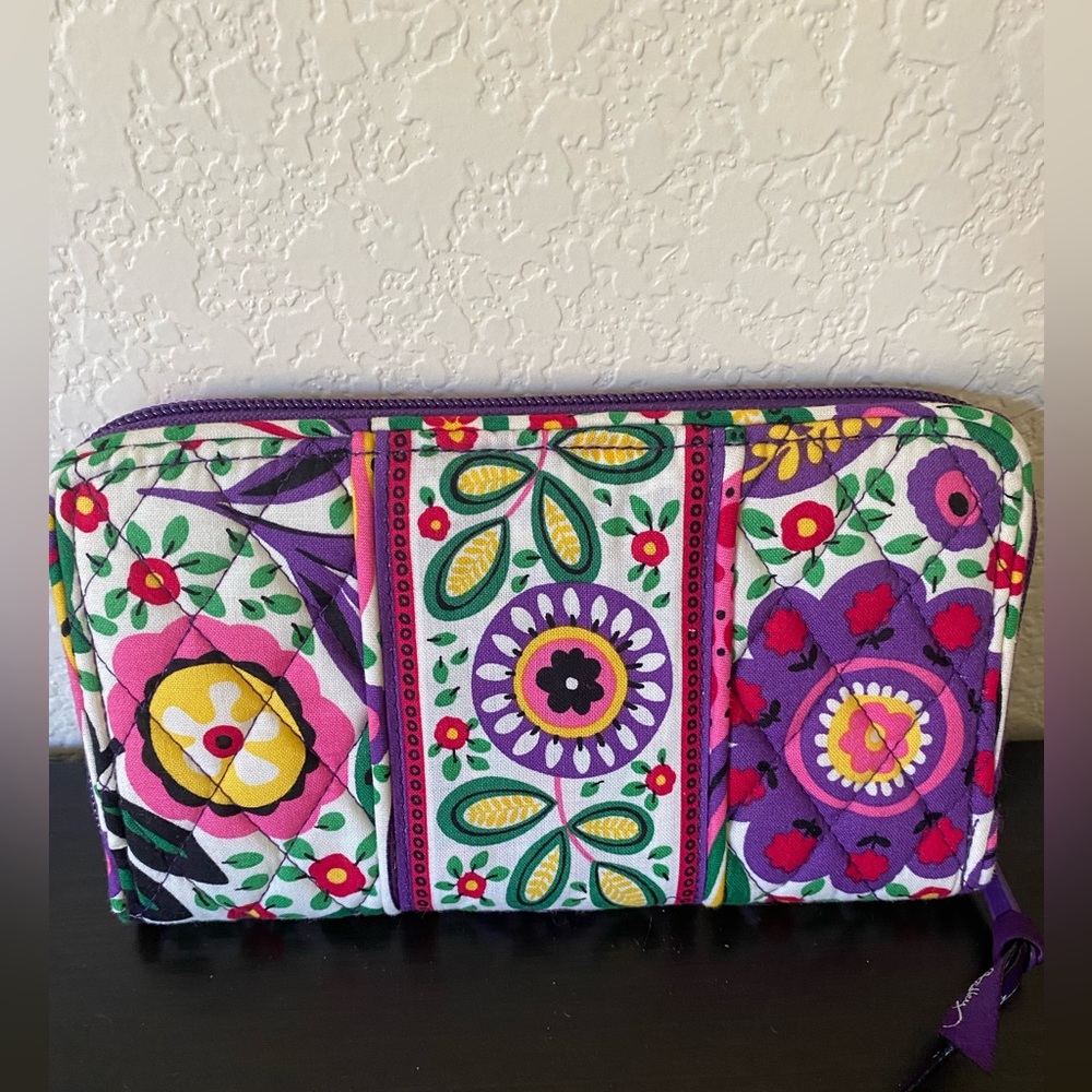 Vera Bradley zipper purse